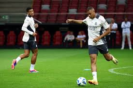 逐光, 表演, 之所以选择